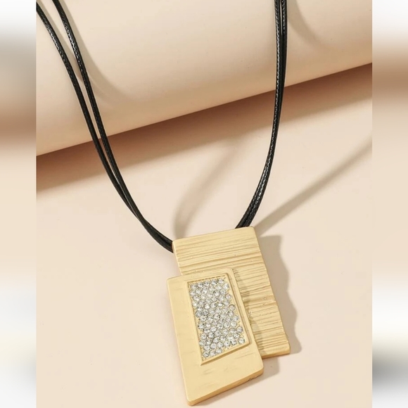 Irregular Geo Charm Necklace - Picture 3 of 3